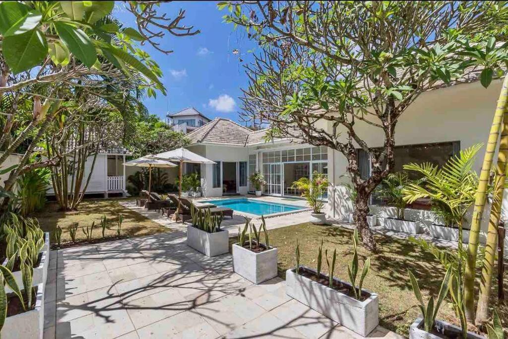 Spacious 2bdr Walking Eat&shop Street Villa